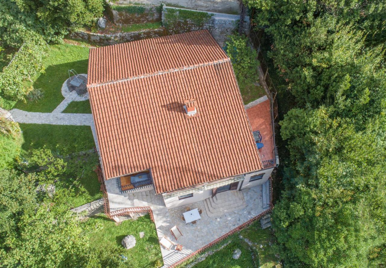 Aneta Apartments Risan Buitenkant foto