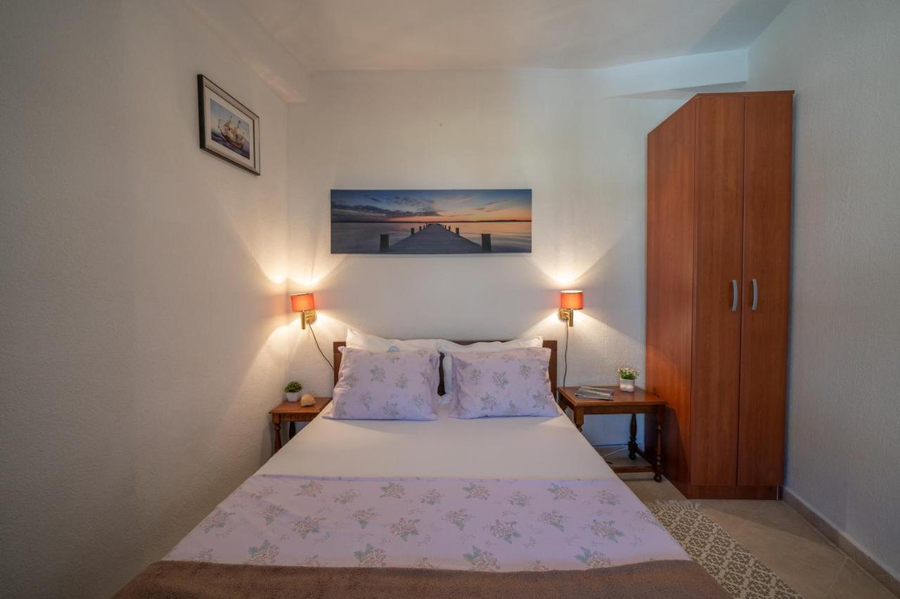 Aneta Apartments Risan Buitenkant foto